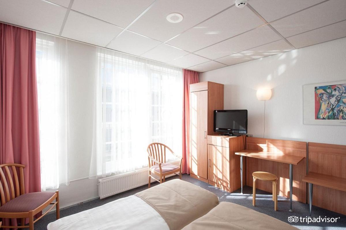 Rho Hotel Amsterdam Esterno foto