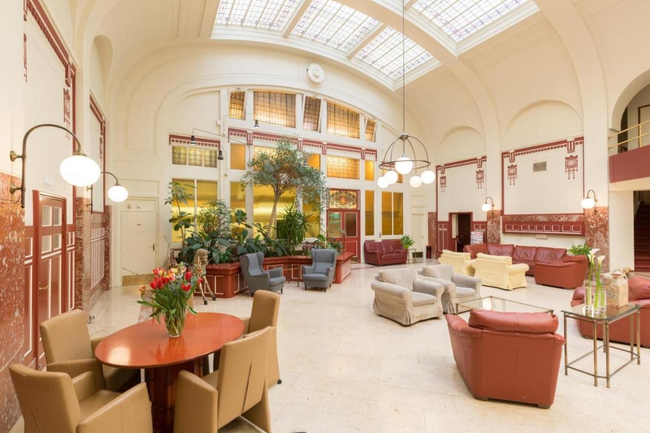 Rho Hotel Amsterdam Esterno foto